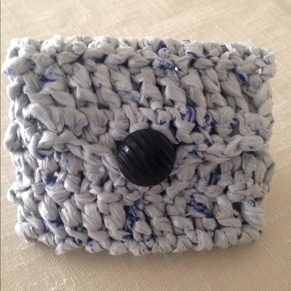 HAND CRAFTED Crossbody Bag Coin Purse Set Crochet Plarn - Picture 7 of 8